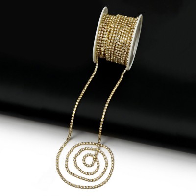 Стразы в бобине SS8М 2,4 мм*9 м, серебро в золотой оправе